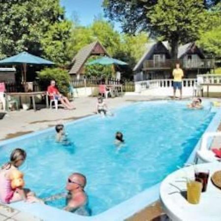 3 Bedroom Lodge With Hot Tub On Lovely Quiet Holiday Park In Cornwall Gunnislake Esterno foto